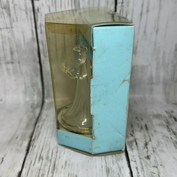 Glass Birthstone Angel Holding A White Heart June Pearl - Picture 3 of 6